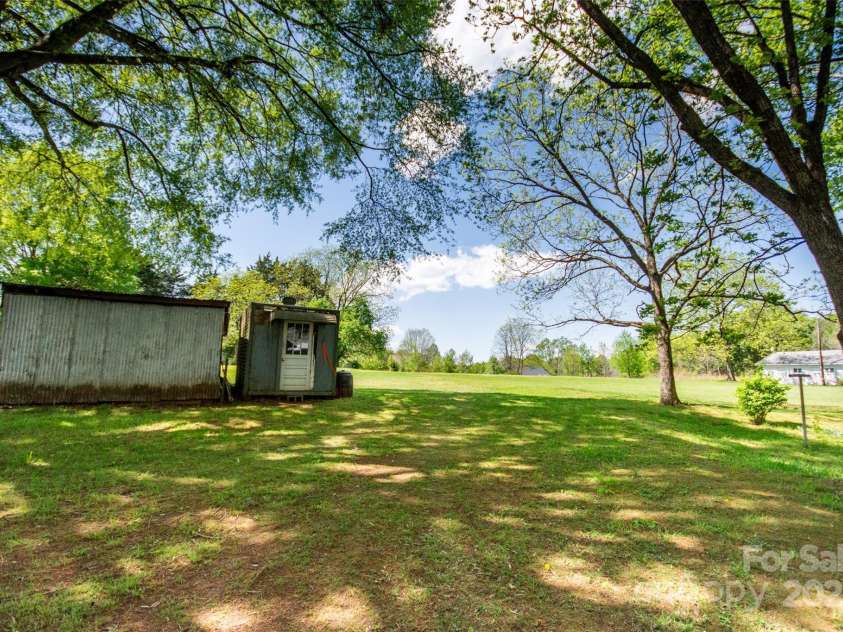 501 Turnersburg Highway, Statesville, NC 28625.  MLS# CAR4326825, YatesRealty ID 1009. 