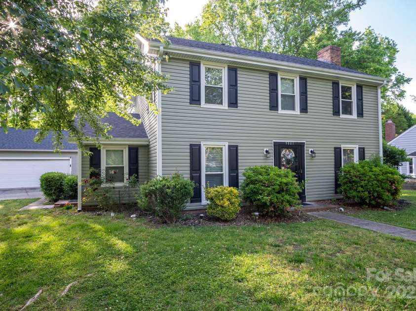 9801 Kent Village Drive, Charlotte, NC 28269.  MLS# CAR4252245, YatesRealty ID 10090. 