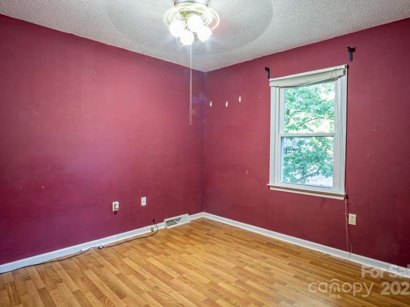9801 Kent Village Drive, Charlotte, NC 28269.  MLS# CAR4252245, YatesRealty ID 10090. Secondary upstairs bedroom