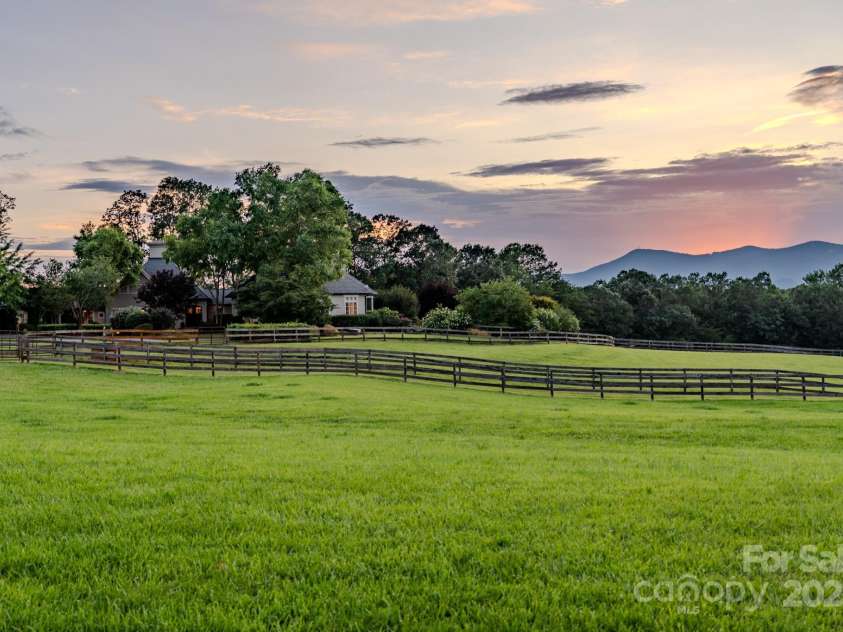 650 Golf Course Road, Columbus, NC 28722.  MLS# CAR4277544, YatesRealty ID 10094. 