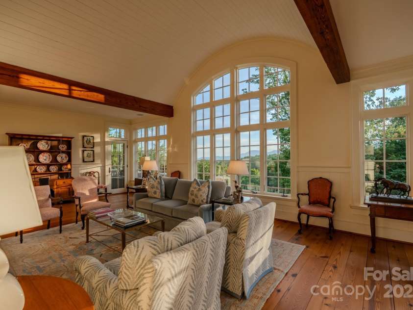 650 Golf Course Road, Columbus, NC 28722.  MLS# CAR4277544, YatesRealty ID 10094. 