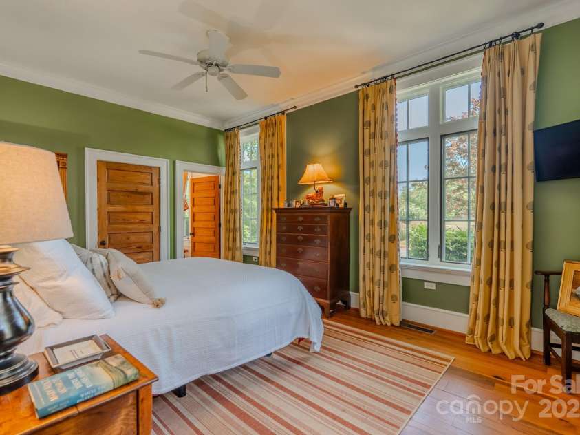 650 Golf Course Road, Columbus, NC 28722.  MLS# CAR4277544, YatesRealty ID 10094. 