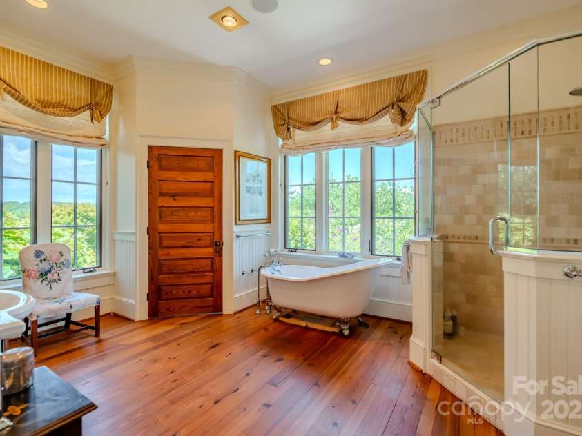 650 Golf Course Road, Columbus, NC 28722.  MLS# CAR4277544, YatesRealty ID 10094. 