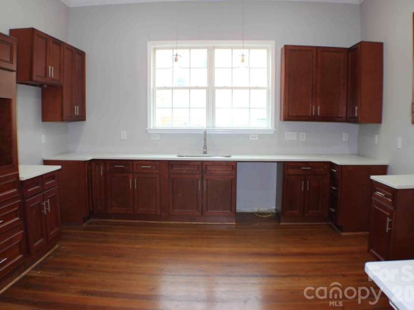 128 College Street, Chester, SC 29706.  MLS# CAR4345939, YatesRealty ID 10095. 