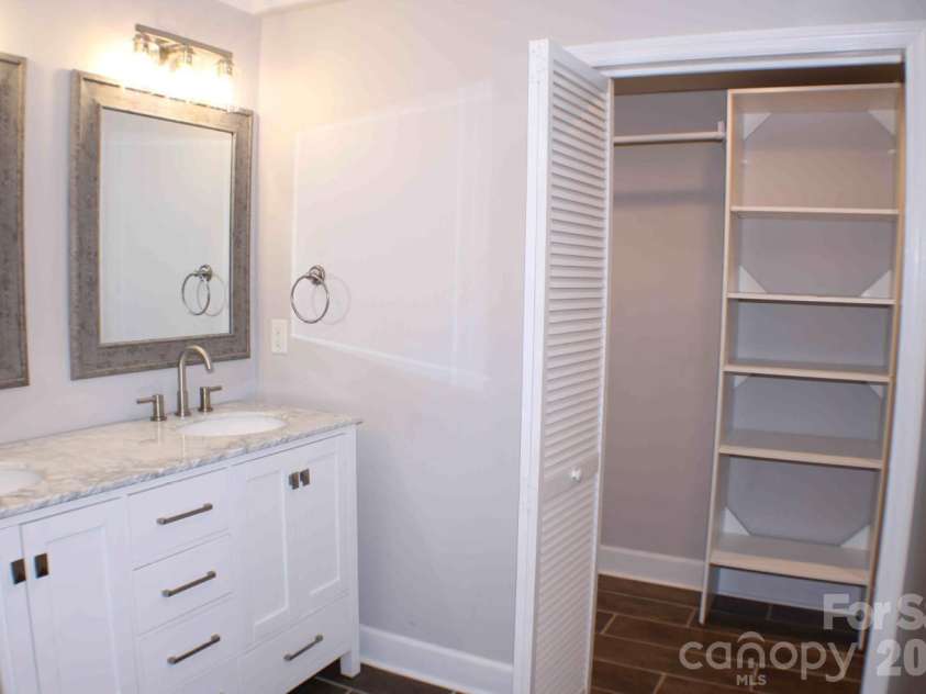 128 College Street, Chester, SC 29706.  MLS# CAR4345939, YatesRealty ID 10095. 