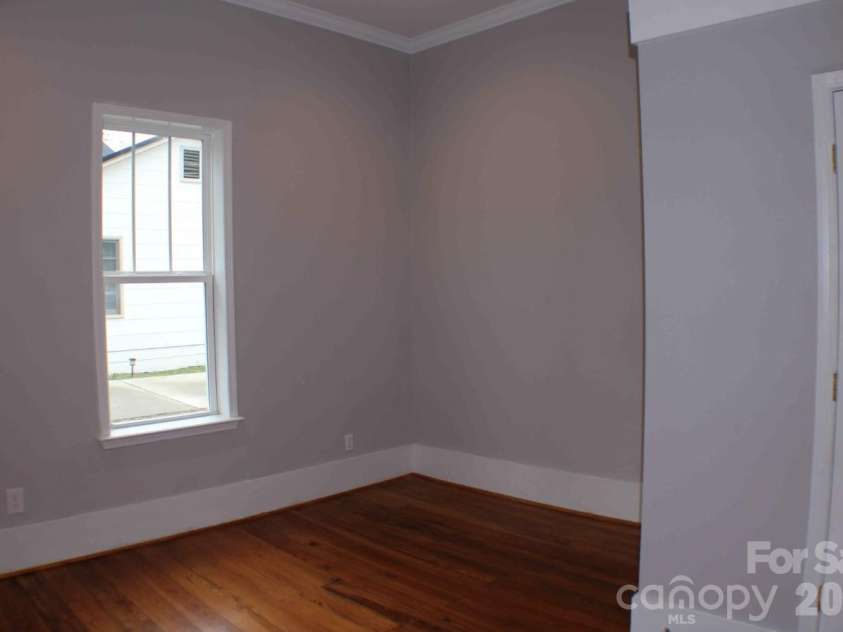 128 College Street, Chester, SC 29706.  MLS# CAR4345939, YatesRealty ID 10095. 