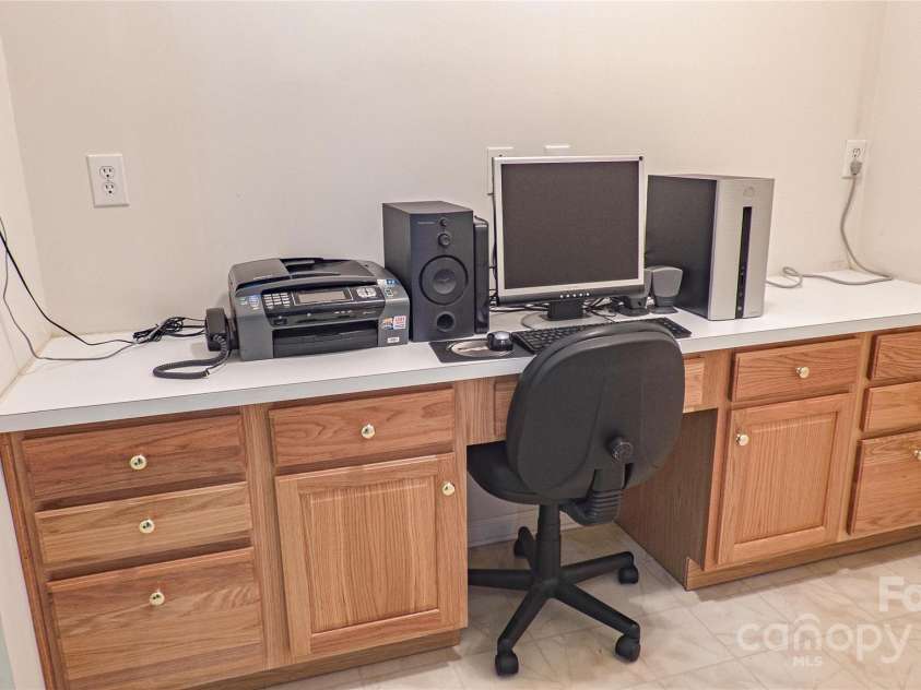 6222 Meadow Glen Lane, Harrisburg, NC 28075.  MLS# CAR4244827, YatesRealty ID 10095. Office