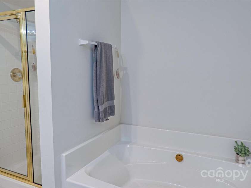 6222 Meadow Glen Lane, Harrisburg, NC 28075.  MLS# CAR4244827, YatesRealty ID 10095. Primary Bathroom