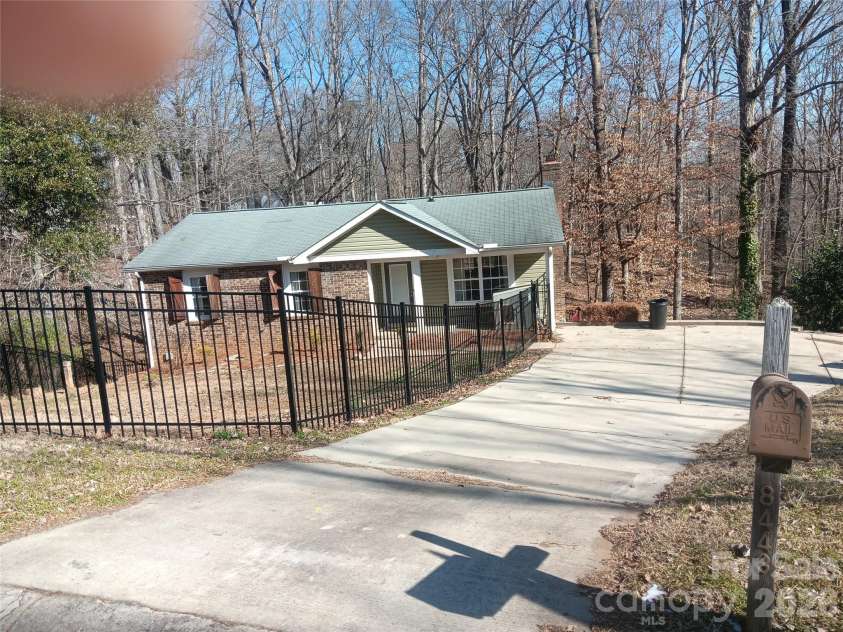 8443 Shiredale Lane, Charlotte, NC 28212.  MLS# CAR4331657, YatesRealty ID 10096. Front View