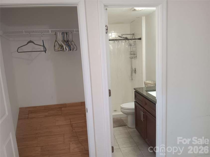 8443 Shiredale Lane, Charlotte, NC 28212.  MLS# CAR4331657, YatesRealty ID 10096. Master Bath with Closet