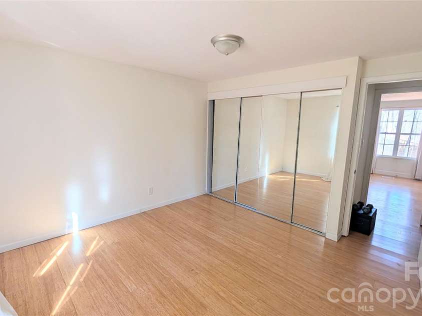 8443 Shiredale Lane, Charlotte, NC 28212.  MLS# CAR4331657, YatesRealty ID 10096. MBR