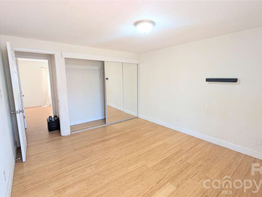 8443 Shiredale Lane, Charlotte, NC 28212.  MLS# CAR4331657, YatesRealty ID 10096. MBR