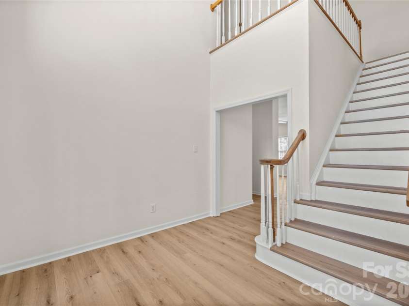 6107 Park Hill Road, Charlotte, NC 28277.  MLS# CAR4344994, YatesRealty ID 10097. 