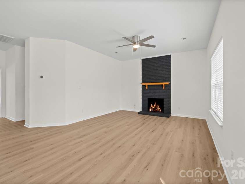 6107 Park Hill Road, Charlotte, NC 28277.  MLS# CAR4344994, YatesRealty ID 10097. 