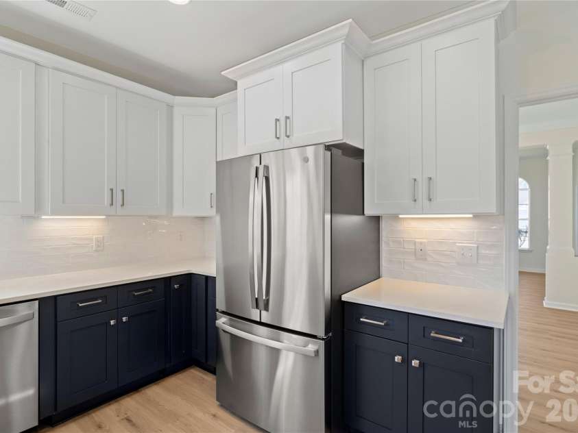 6107 Park Hill Road, Charlotte, NC 28277.  MLS# CAR4344994, YatesRealty ID 10097. 