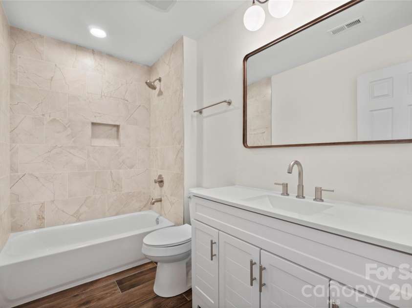 6107 Park Hill Road, Charlotte, NC 28277.  MLS# CAR4344994, YatesRealty ID 10097. 