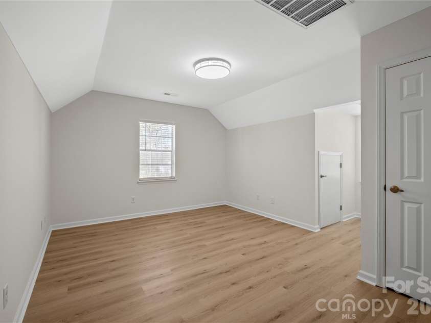6107 Park Hill Road, Charlotte, NC 28277.  MLS# CAR4344994, YatesRealty ID 10097. 