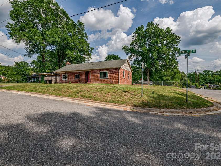 85 Myrtle Avenue, Concord, NC 28025.  MLS# CAR4253999, YatesRealty ID 10097. 