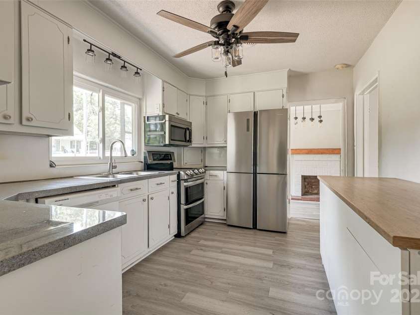 85 Myrtle Avenue, Concord, NC 28025.  MLS# CAR4253999, YatesRealty ID 10097. 