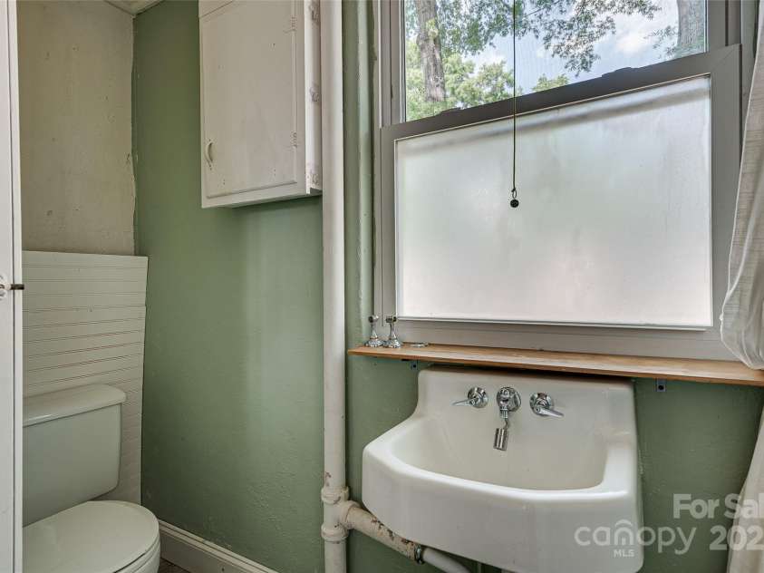 85 Myrtle Avenue, Concord, NC 28025.  MLS# CAR4253999, YatesRealty ID 10097. 