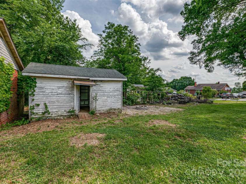 85 Myrtle Avenue, Concord, NC 28025.  MLS# CAR4253999, YatesRealty ID 10097. 