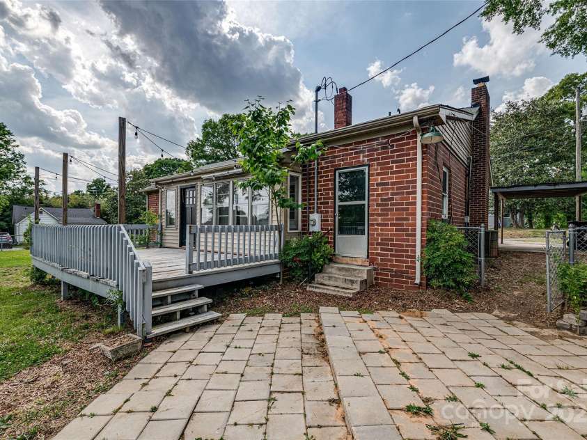 85 Myrtle Avenue, Concord, NC 28025.  MLS# CAR4253999, YatesRealty ID 10097. 