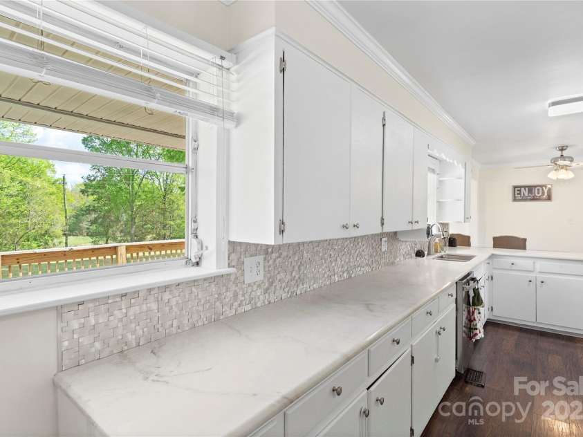 1099 Potter Road, Lancaster, SC 29720.  MLS# CAR4243884, YatesRealty ID 10098. 