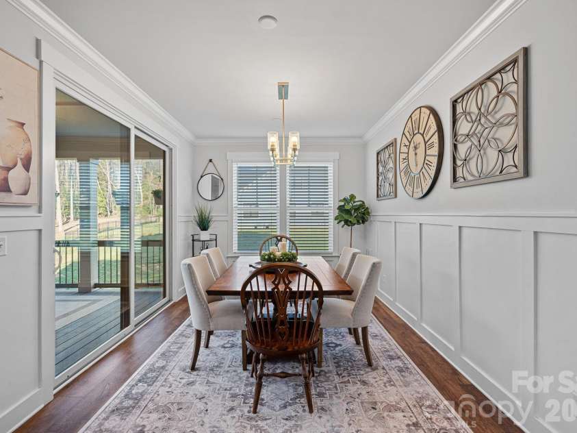 860 38th Avenue, Hickory, NC 28601.  MLS# CAR4357391, YatesRealty ID 10098. 