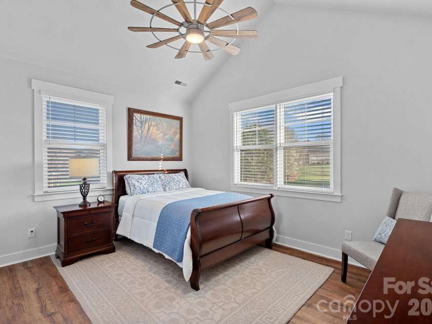 860 38th Avenue, Hickory, NC 28601.  MLS# CAR4357391, YatesRealty ID 10098. 