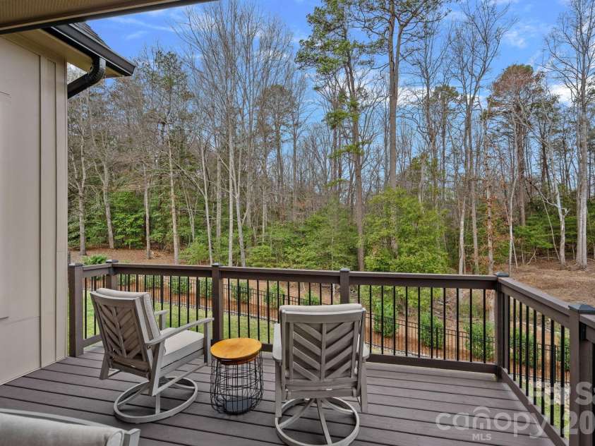 860 38th Avenue, Hickory, NC 28601.  MLS# CAR4357391, YatesRealty ID 10098. 