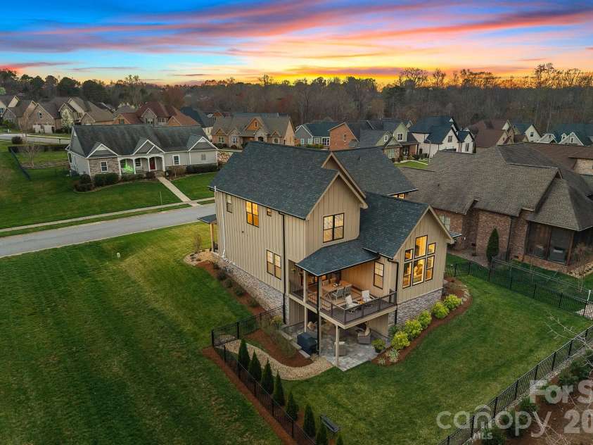 860 38th Avenue, Hickory, NC 28601.  MLS# CAR4357391, YatesRealty ID 10098. 