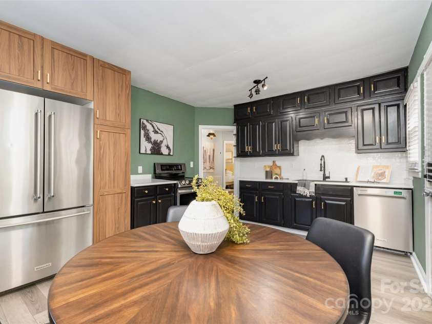3612 The Plaza, Charlotte, NC 28205.  MLS# CAR4252499, YatesRealty ID 10099. 