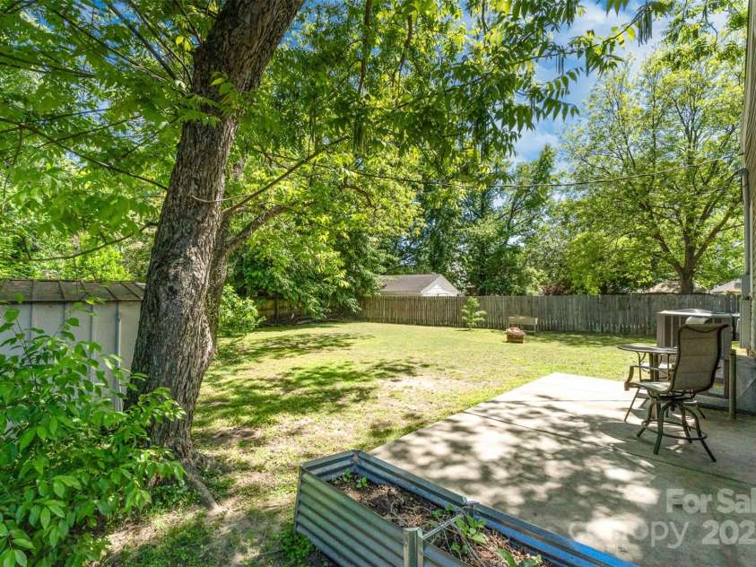 3612 The Plaza, Charlotte, NC 28205.  MLS# CAR4252499, YatesRealty ID 10099. 
