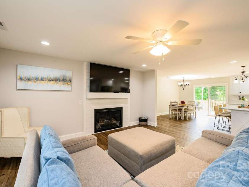 539 C Avenue, Maiden, NC 28650.  MLS# CAR4138036, YatesRealty ID 101. 