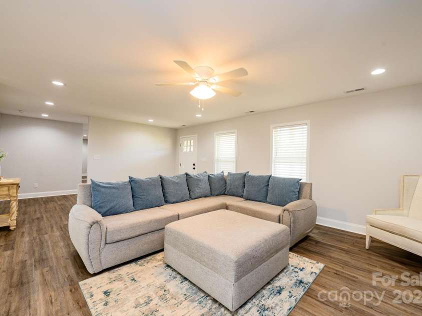 539 C Avenue, Maiden, NC 28650.  MLS# CAR4138036, YatesRealty ID 101. 