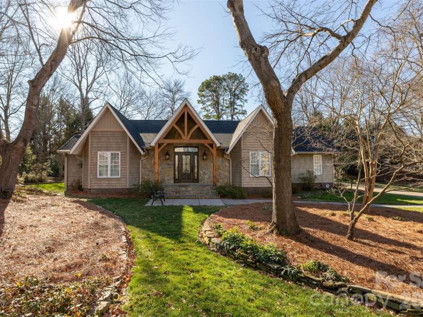 1305 Merrimont Avenue, Kings Mountain, NC 28086.  MLS# CAR4336727, YatesRealty ID 1010. 