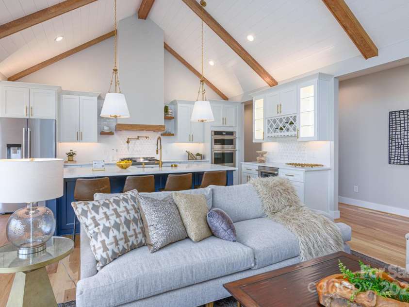 131 Dawn Mist Court, Hendersonville, NC 28791.  MLS# CAR4294894, YatesRealty ID 1010. 