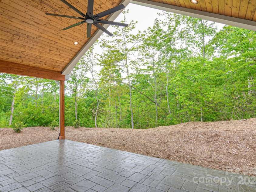 131 Dawn Mist Court, Hendersonville, NC 28791.  MLS# CAR4327661, YatesRealty ID 1010. 