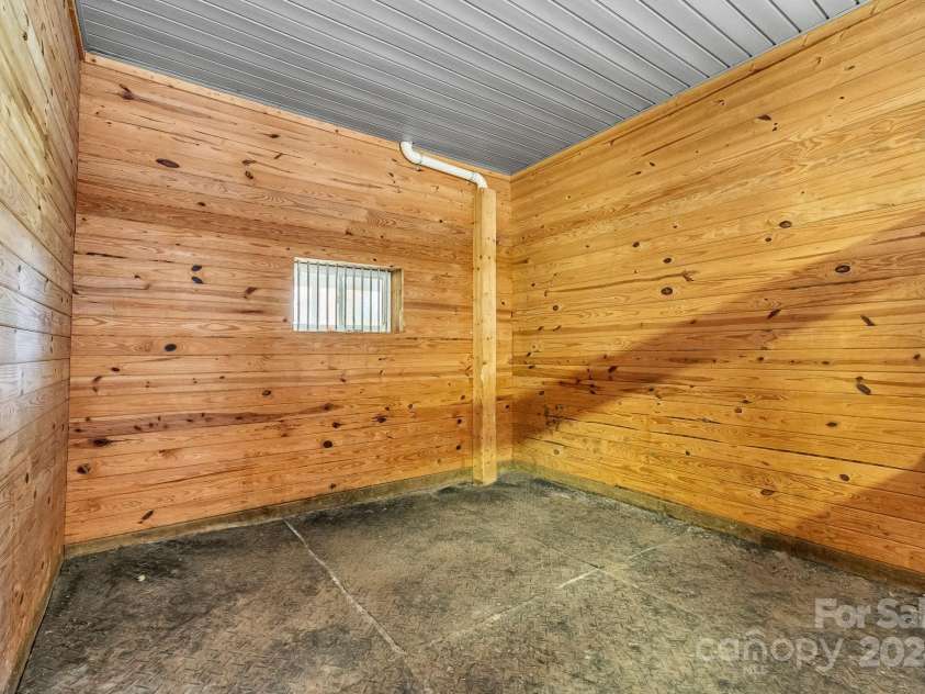 7110 Horse Haven Lane, Gibsonville, NC 27249.  MLS# CAR4197191, YatesRealty ID 10100. 