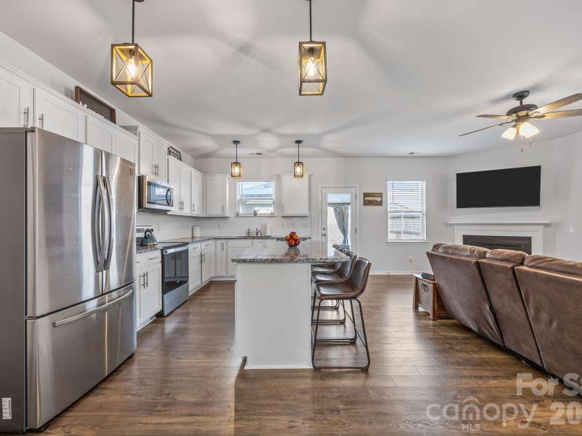 209 Marathon Lane, Candler, NC 28715.  MLS# CAR4352447, YatesRealty ID 10101. 