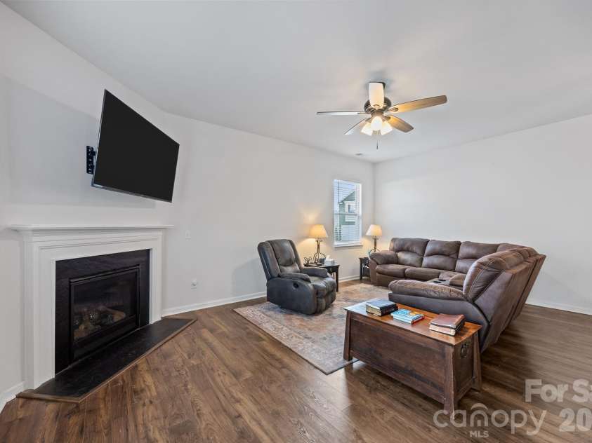 209 Marathon Lane, Candler, NC 28715.  MLS# CAR4352447, YatesRealty ID 10101. 