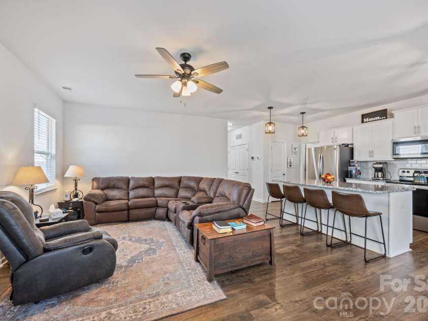 209 Marathon Lane, Candler, NC 28715.  MLS# CAR4352447, YatesRealty ID 10101. 