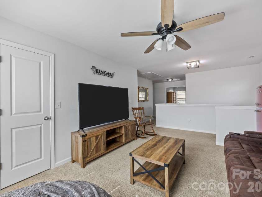209 Marathon Lane, Candler, NC 28715.  MLS# CAR4352447, YatesRealty ID 10101. 