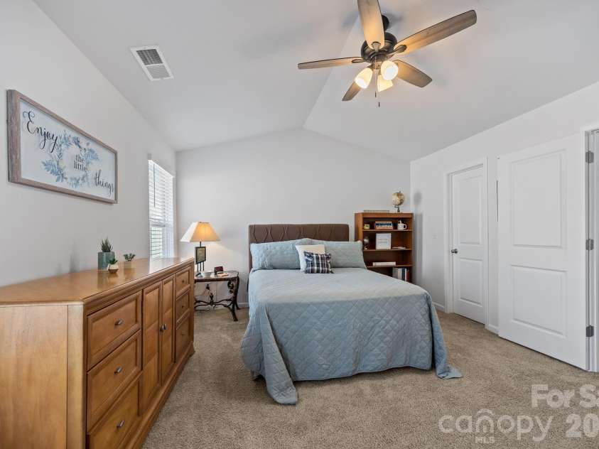 209 Marathon Lane, Candler, NC 28715.  MLS# CAR4352447, YatesRealty ID 10101. 