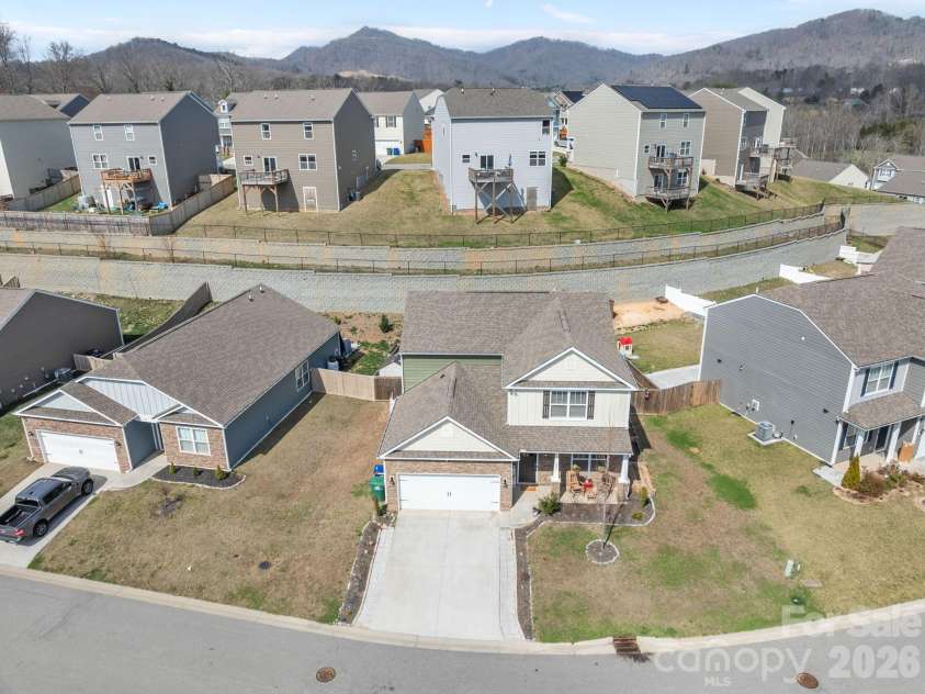 209 Marathon Lane, Candler, NC 28715.  MLS# CAR4352447, YatesRealty ID 10101. 