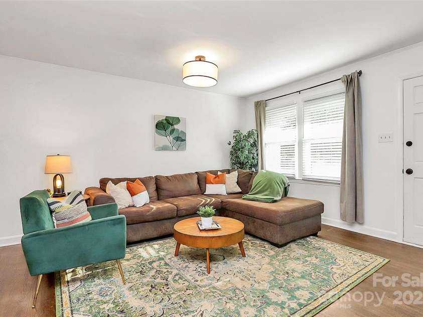 4321 Gillespie Court, Charlotte, NC 28205.  MLS# CAR4217984, YatesRealty ID 10101. 