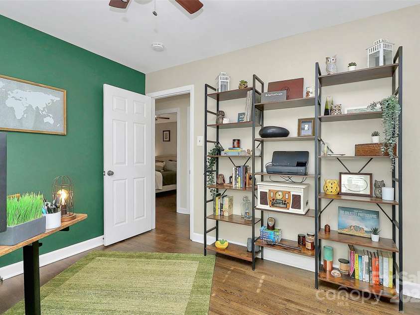 4321 Gillespie Court, Charlotte, NC 28205.  MLS# CAR4217984, YatesRealty ID 10101. 