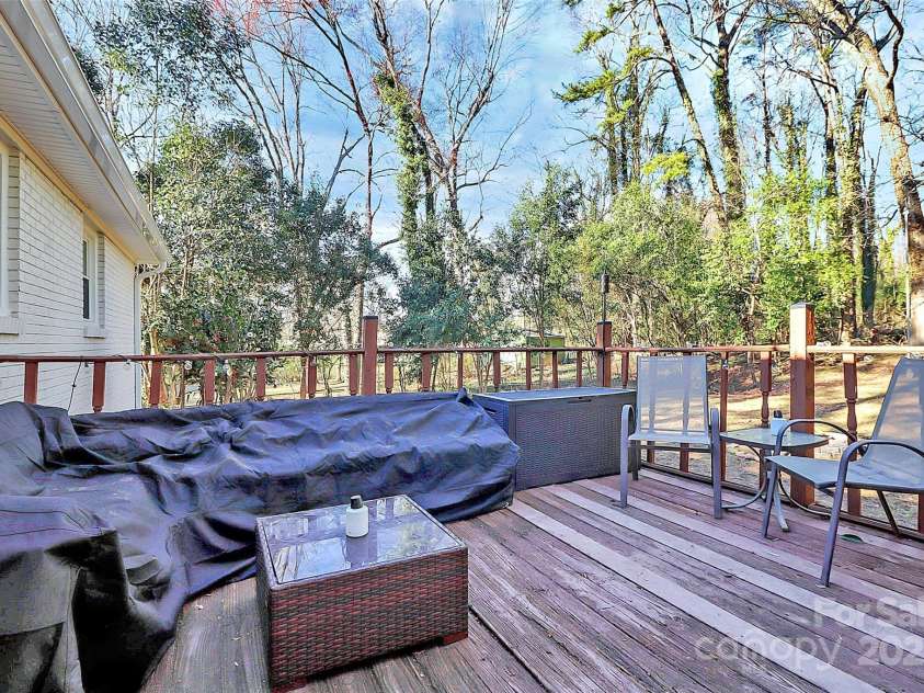 4321 Gillespie Court, Charlotte, NC 28205.  MLS# CAR4217984, YatesRealty ID 10101. 