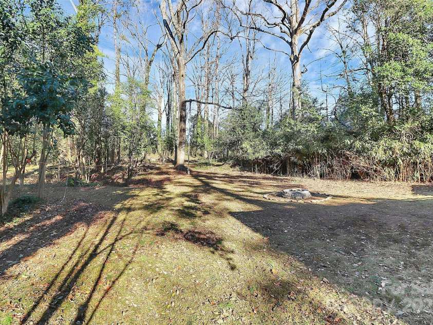 4321 Gillespie Court, Charlotte, NC 28205.  MLS# CAR4217984, YatesRealty ID 10101. 
