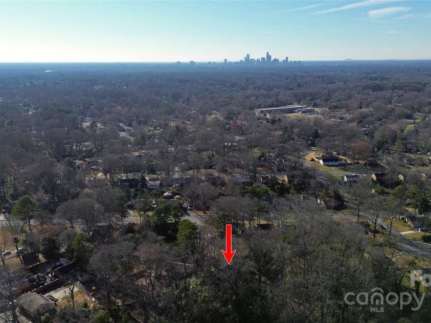 4321 Gillespie Court, Charlotte, NC 28205.  MLS# CAR4217984, YatesRealty ID 10101. 